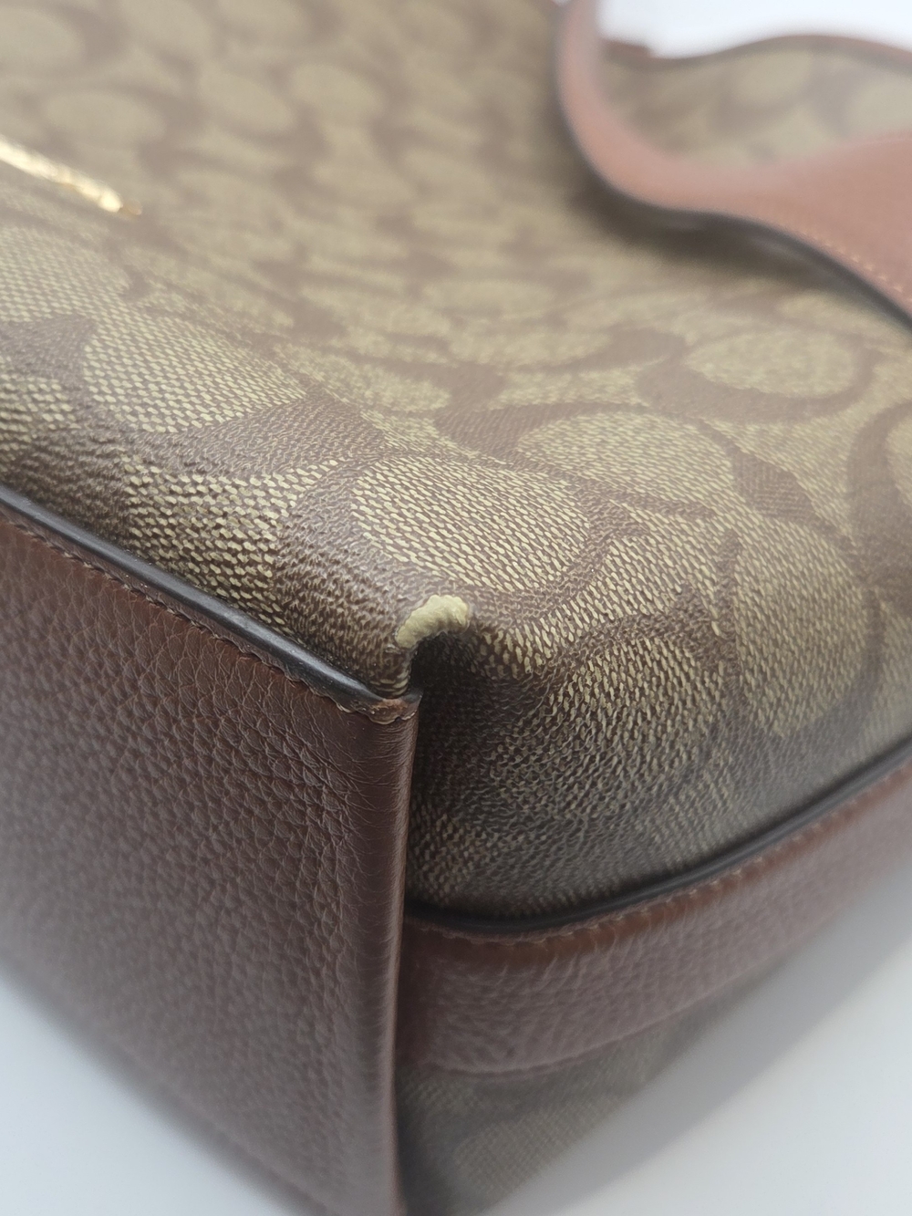 Coach Val Duffle In Signature Canvas - Picture 5 of 8